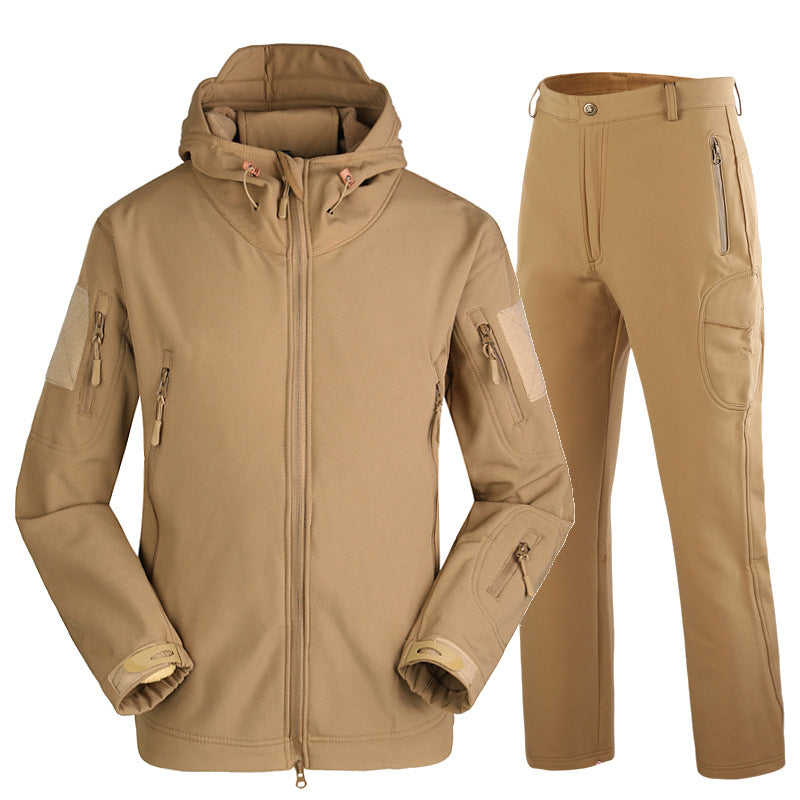 Camouflage padded jacket and pants suit