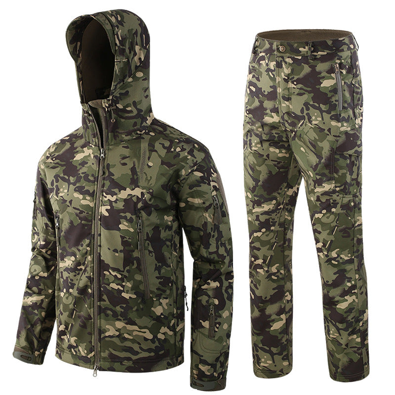 Camouflage padded jacket and pants suit