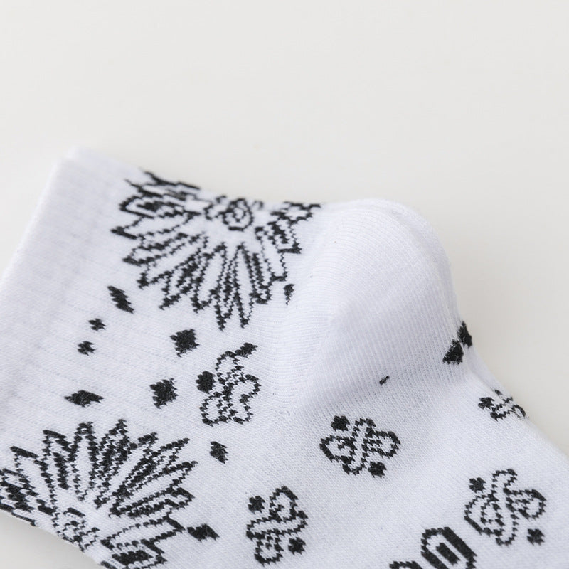 Autumn Thin Cashew Flower Pattern Pirate Hat