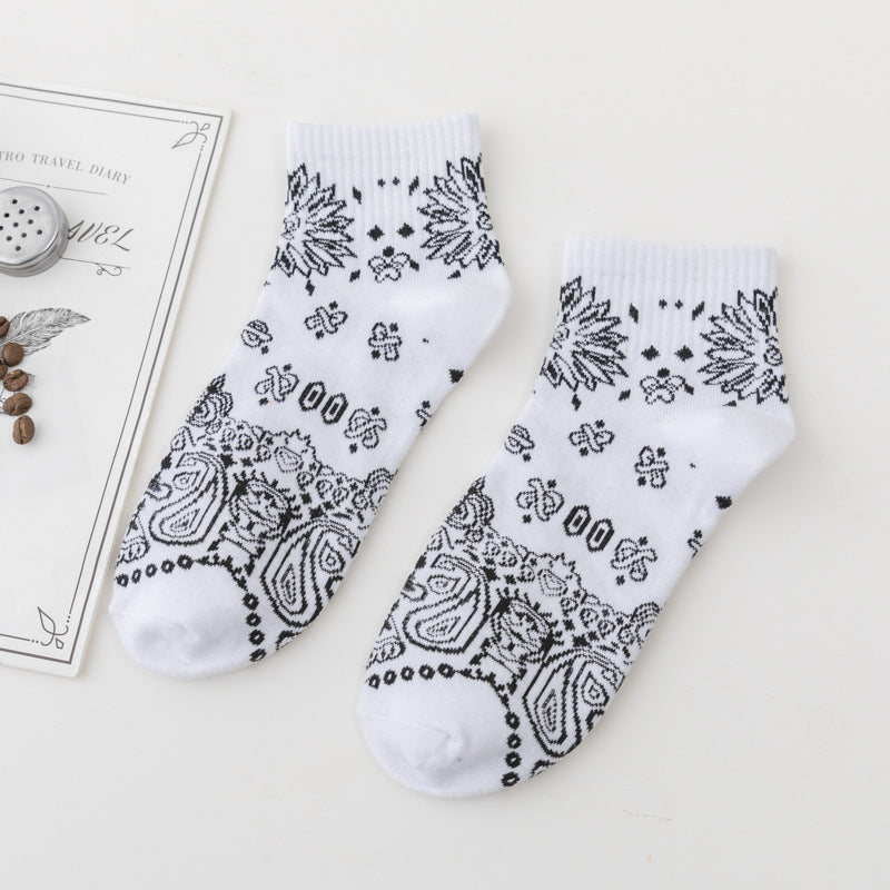 Autumn Thin Cashew Flower Pattern Pirate Hat