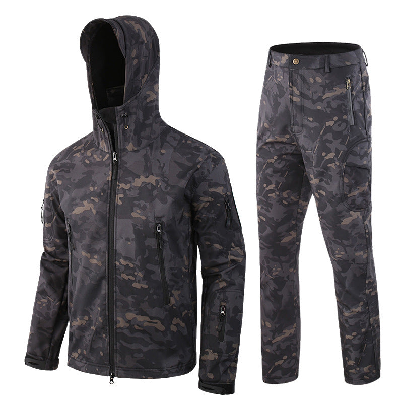 Camouflage padded jacket and pants suit