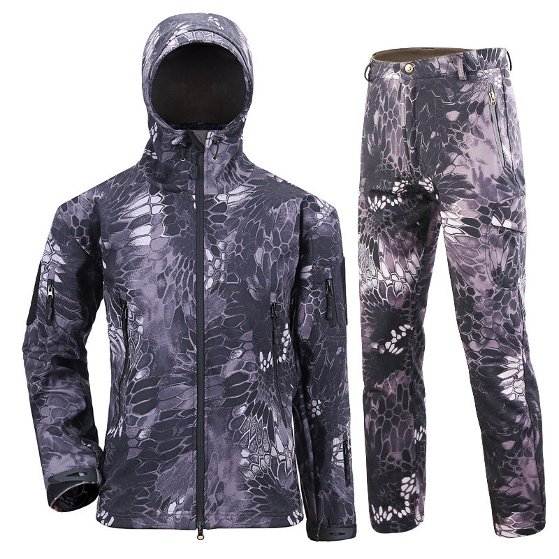 Camouflage padded jacket and pants suit